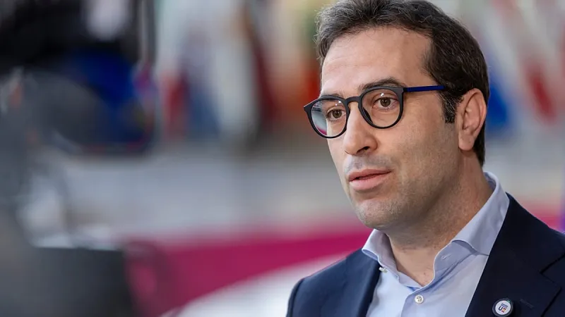 L'Espagne envisage des aides au carburant et des réductions fiscales face à la flambée pétrolière