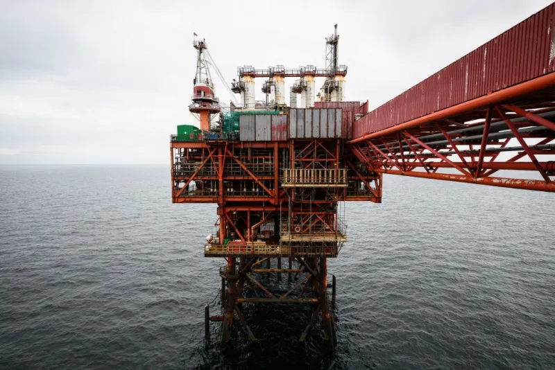 EU Energy Policy: Balancing Climate Goals and Fossil Fuel Phase-Out