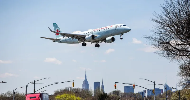 Ex-Air Canada pilot charged for flying without valid license