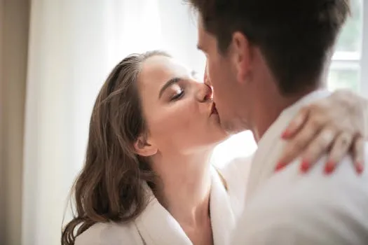 Ex-employee alleges Sir Rod Drury kissed her over 50 times