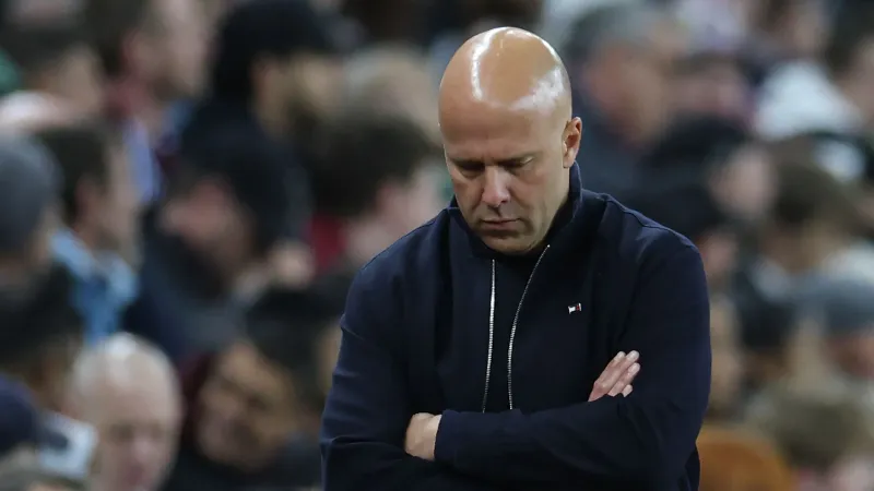 Ex-Man Utd star backs Liverpool's Slot sacking