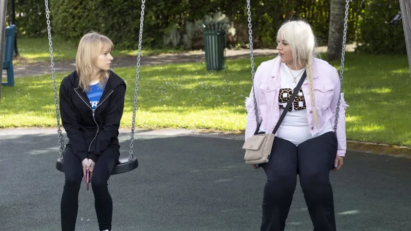 Fair City: Nikki Tries to Connect with Chloe