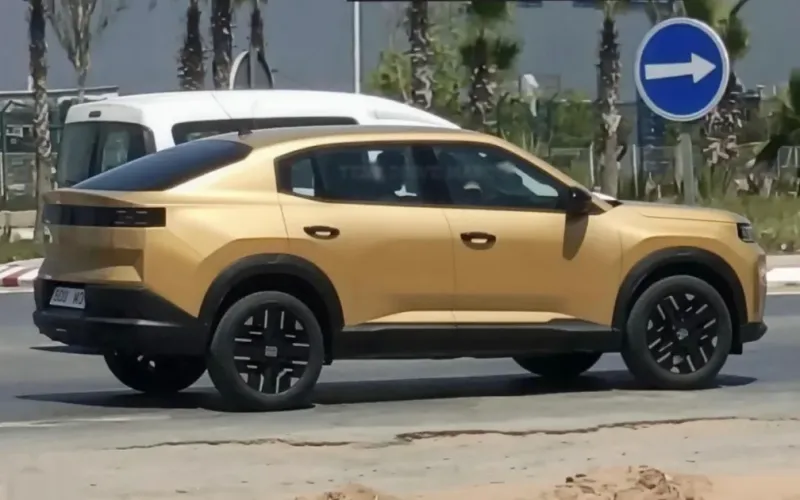 La nouvelle berline Fiat surprise sans camouflage au Maroc