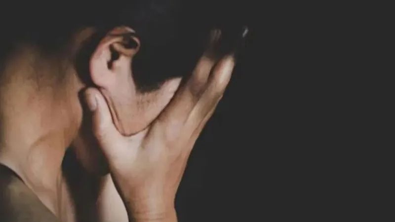 Five arrested for assault on 18-year-old woman in Amravati