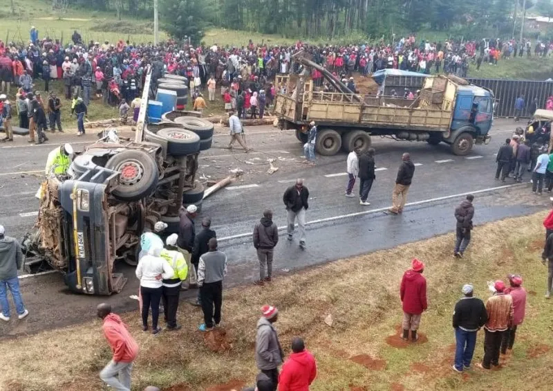 Five killed in trailer-tractor crash on Eldoret-Nakuru highway