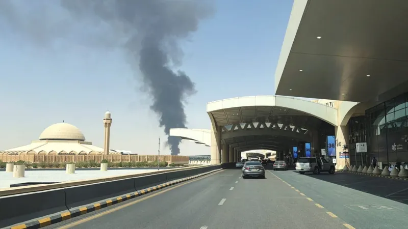 Incendie signalé près de l'aéroport de Riyad
