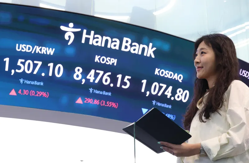 Foreign net selling of KOSPI stocks hits record high in May