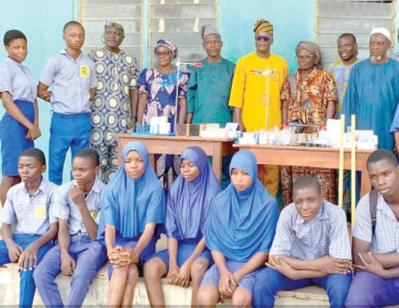Former NSE Chair Donates Lab Equipment to Alma Mater