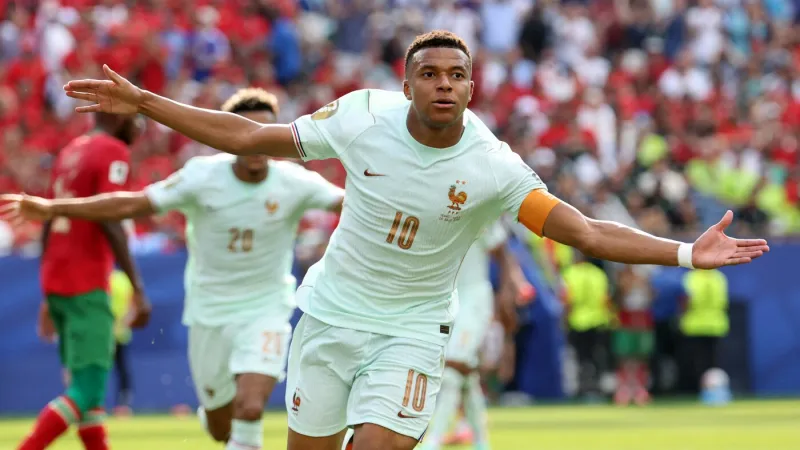 France beats Morocco 2-0 to reach World Cup semifinal