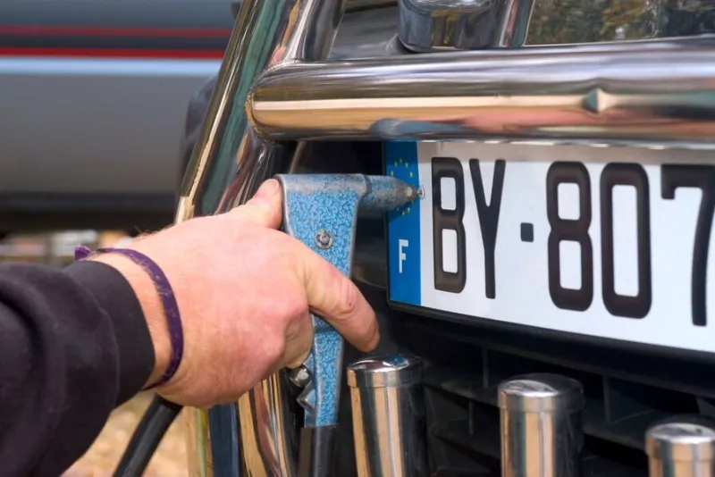 French Vehicle Registration System Plagued by Massive Fraud Following 2017 Privatization