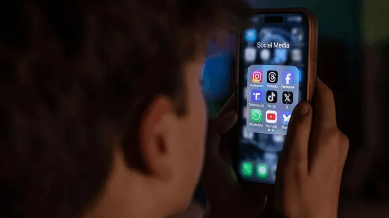 French committee backs social media ban for under-15s