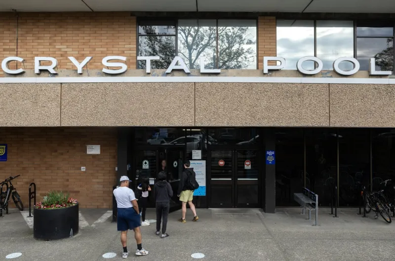 Gas Leak at Victoria Pool Sends 8 to Hospital