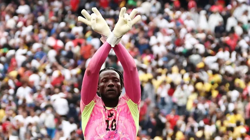 Ghana Goalkeeper Benjamin Asare's Viral Bus Ride to Training