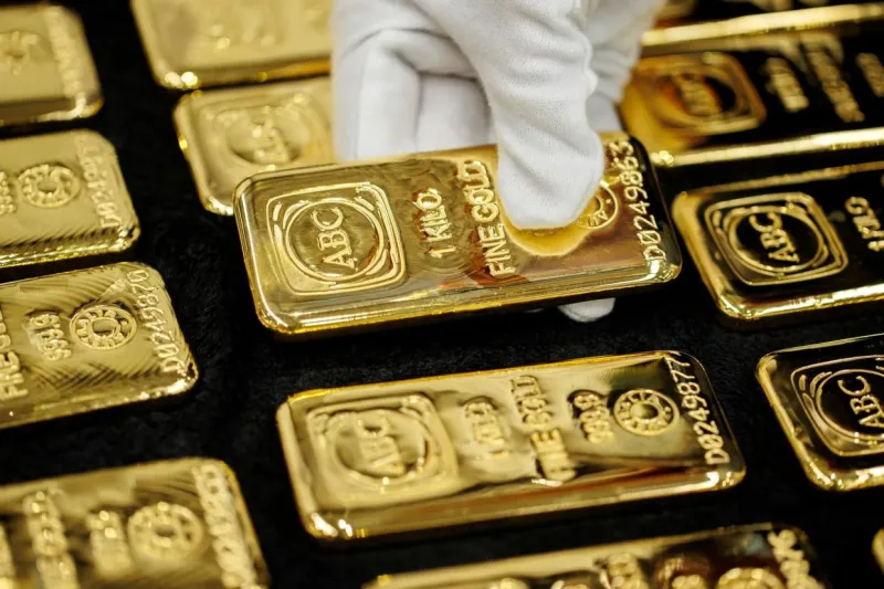 Gold Heads for Fourth Weekly Loss on Hawkish Fed Bets