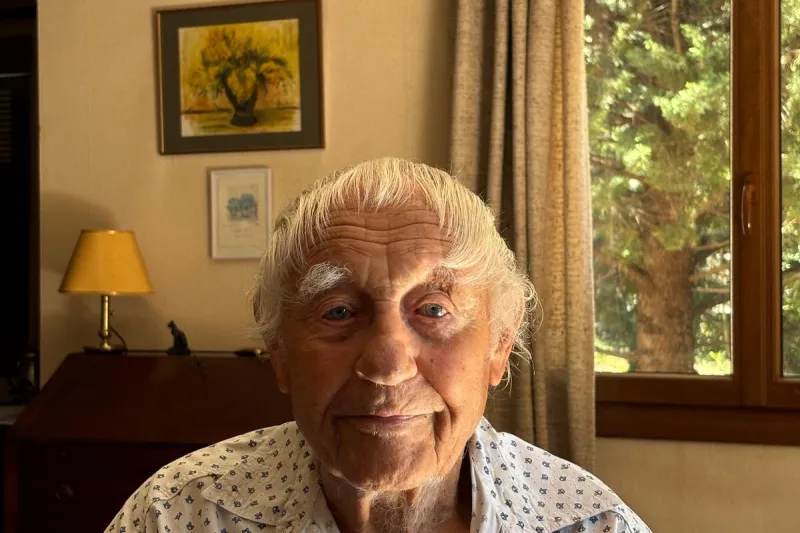 Gérard Pons, 98, Toulon Poet: 'Take a Notebook, Write, Reread'