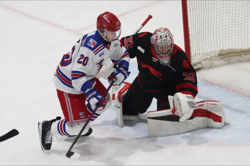 Les Greyhounds évitent le balayage avec quatre buts en troisième