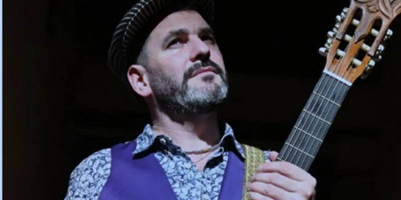 Guitarist Simon Chenet Tours Gironde with Global Sounds