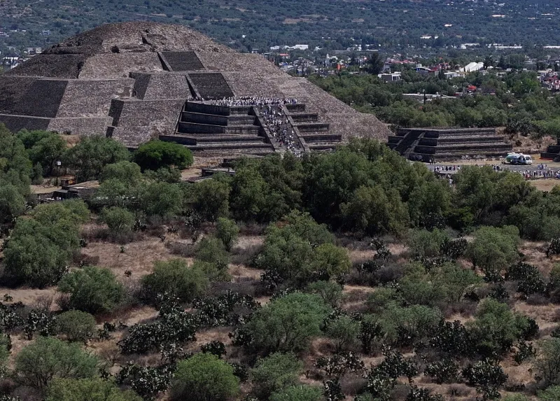 Gunman kills Canadian tourist, injures six at Mexico's Teotihuacan