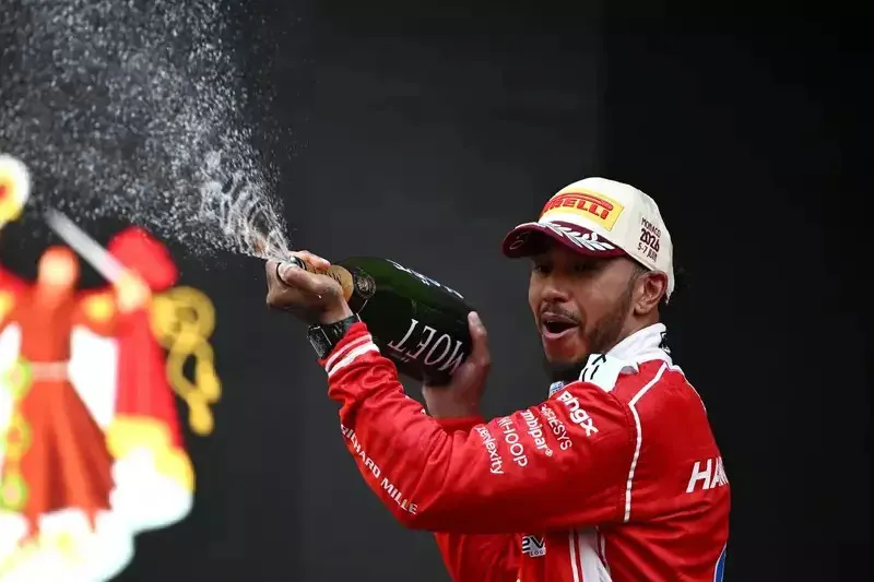 Hamilton praises Ferrari over Mercedes in 2025