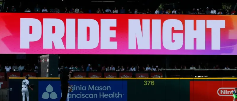 Harmeet Dhillon critique la MLB pour enquête sur casquettes Pride