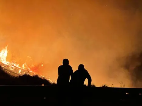 Hawk Fire Grows to 10,500 Acres, Evacuations Expand