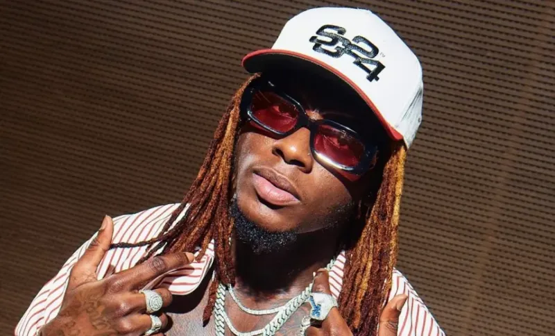 Himra pulvérise les records avec 'Sorry I'm Bad'