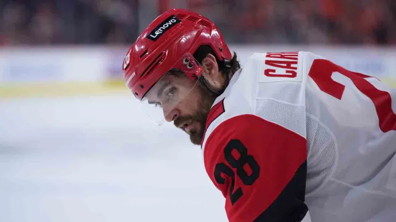 Hurricanes' William Carrier exits Game 3 with upper-body injury