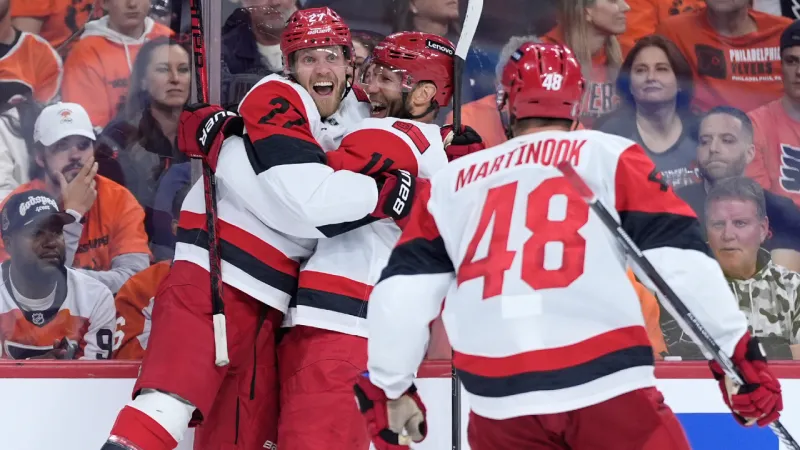 Hurricanes Win Game 3, Flyers Face Elimination