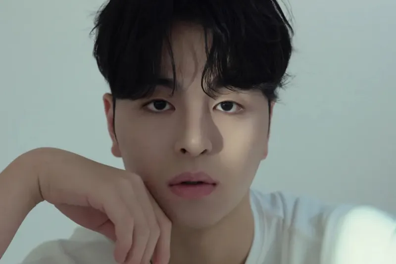 Junhoe d'iKON s'enrôle le 11 août