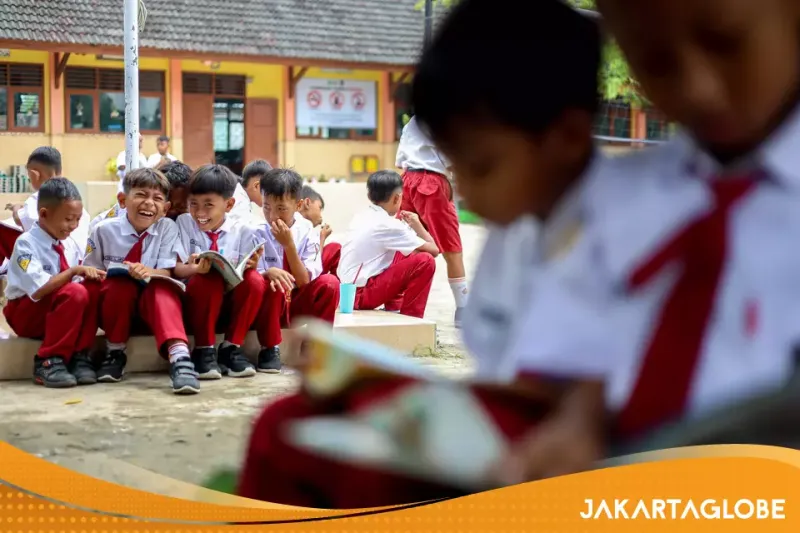 Indonesia to Make English Mandatory from Grade 3 in 2027