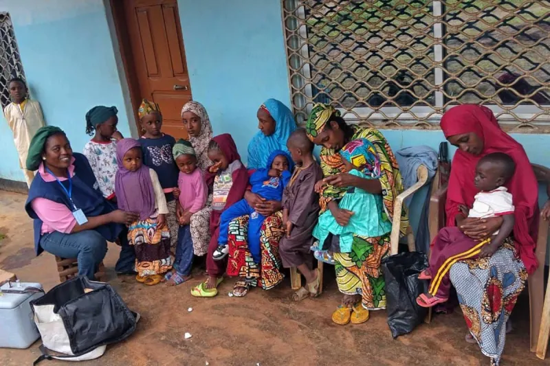 Des services de santé intégrés améliorent la vaccination au Cameroun
