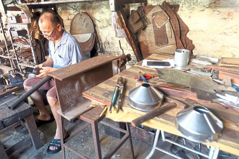 Ipoh craftsman keeps 80-year-old tradition alive