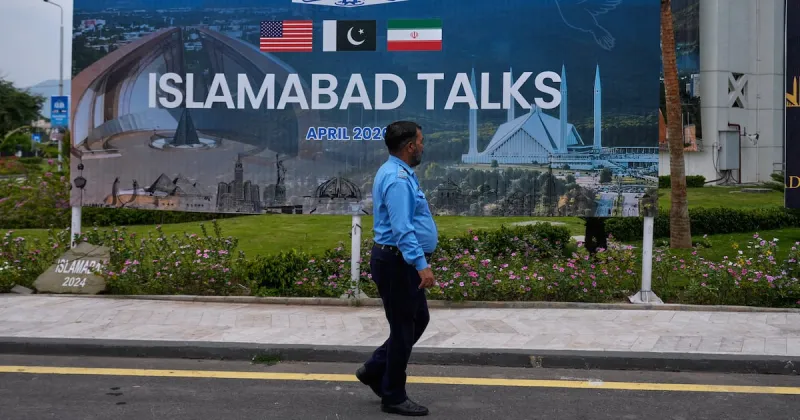 Iran FM Visits Pakistan for Nuclear Talks with US