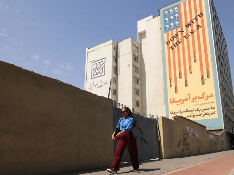 Iran Strikes Kuwait, Bahrain; Strait Tensions Rise