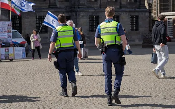 Israel AG Indicts Police Commissioner; Ben-Gvir Defends