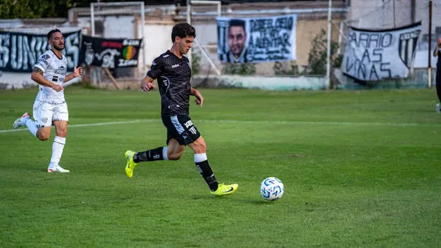 Israeli Soccer Resumes Without Fans Amid War