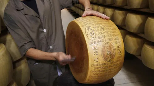 Le « Fort Knox » du parmesan face à la hausse des coûts climatiques