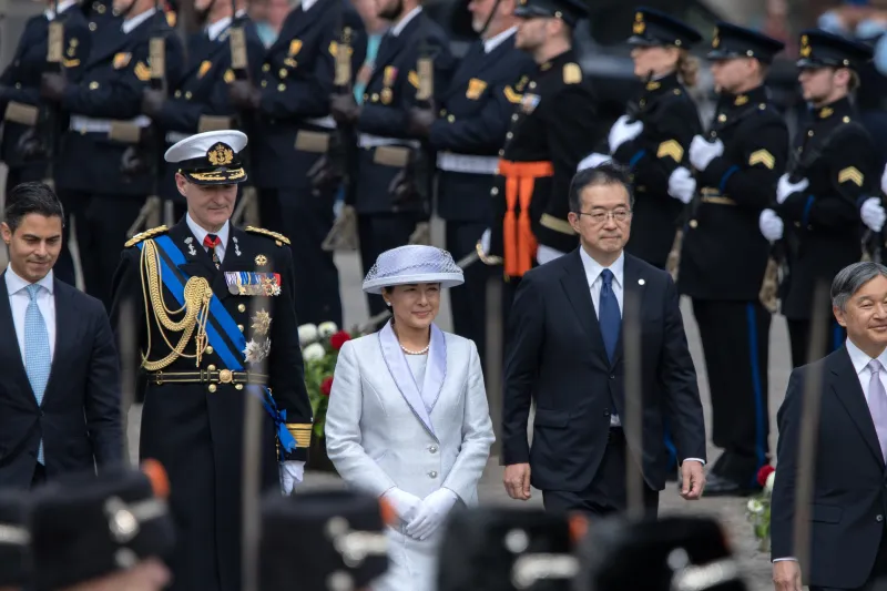 Japan to Let Royal Women Keep Status After Marriage