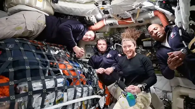 Jeremy Hansen répond en direct de l'espace pour la mission Artemis II