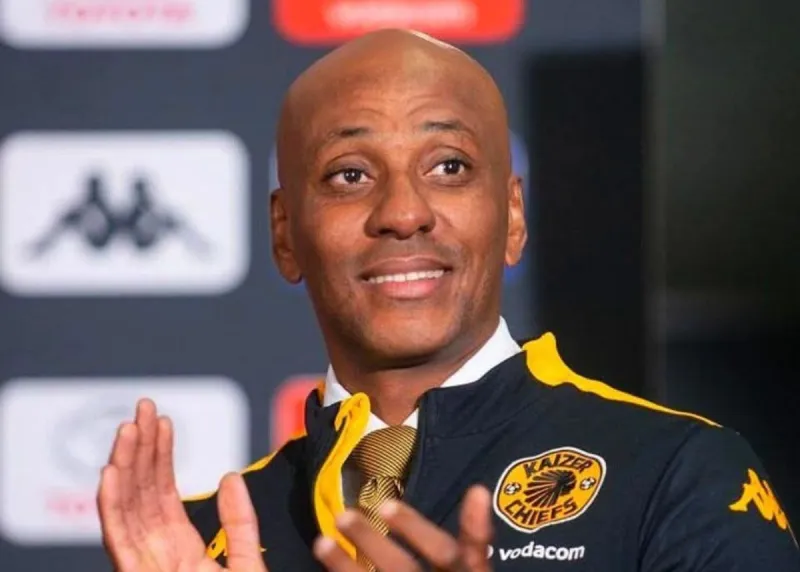 Kaizer Chiefs va nommer un nouvel entraîneur après le départ du duo