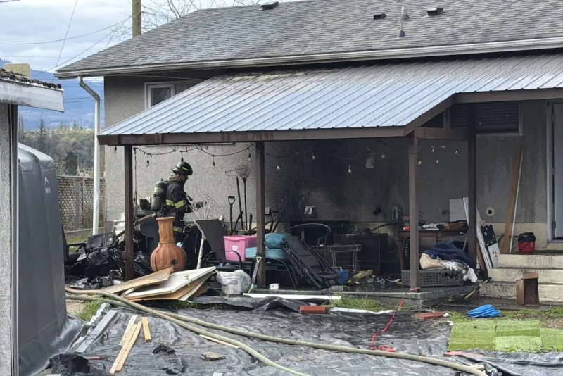 Kelowna deck fire extinguished, residents and dog safe