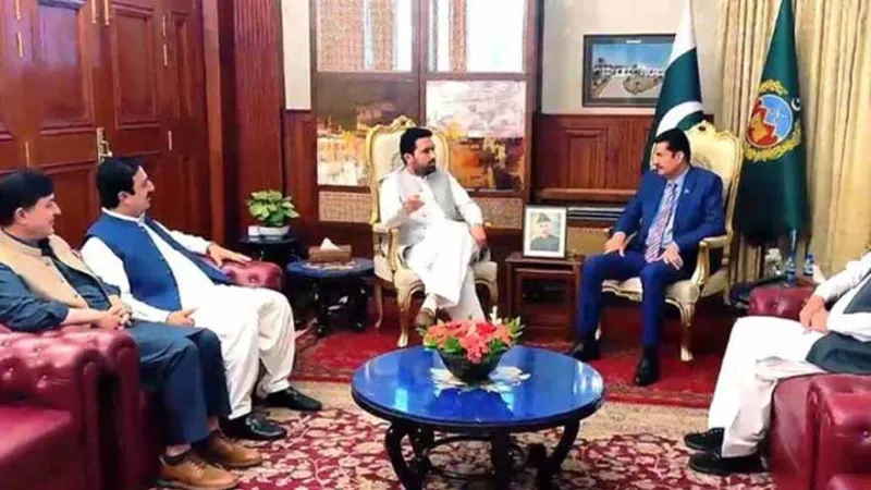 KP CM, Governor Discuss Wheat Supply and CNG Crisis