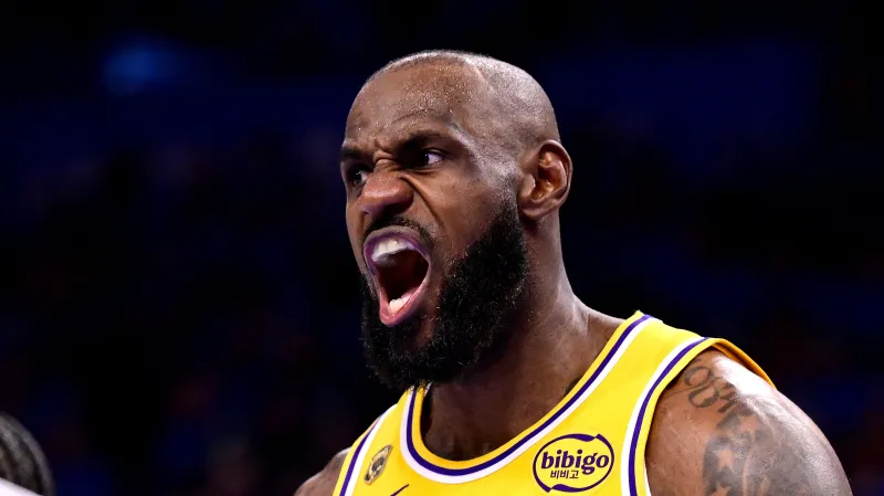 Lakers Face Thunder's 6-0 Playoff Start in Game 3