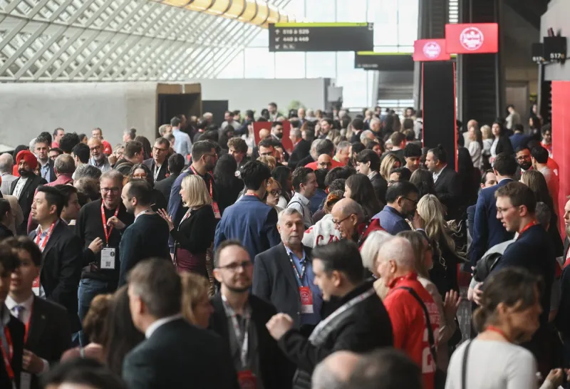 Liberals Vote to Ban Under-16s From Social Media