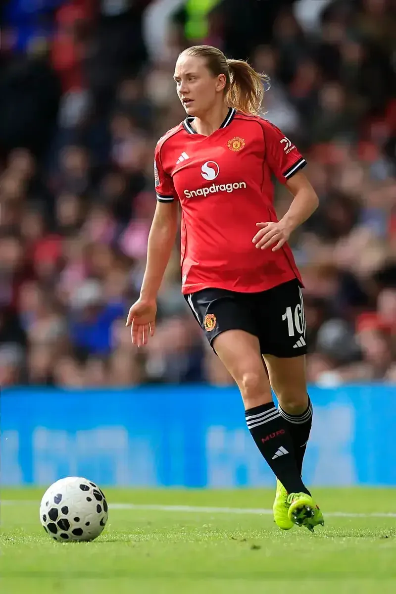 Lisa Naalsund leaves Man United Women amid exodus