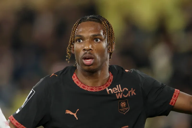 Liverpool Beat Chelsea to Sign Defender