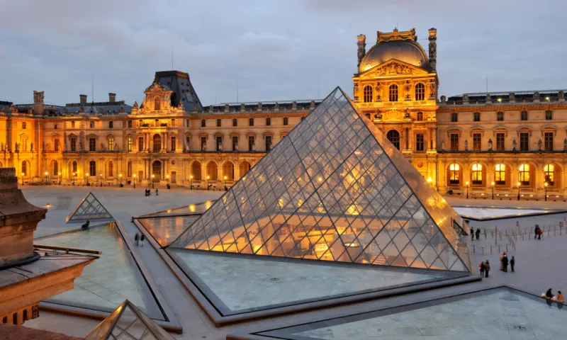 Louvre Hosts Roundtable on Morocco & Islamic Arts