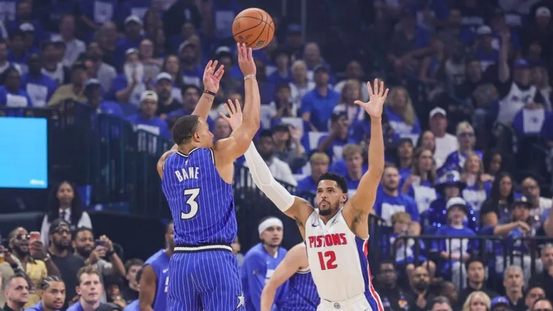 Le Magic bat les Pistons 110-96, mène 3-1