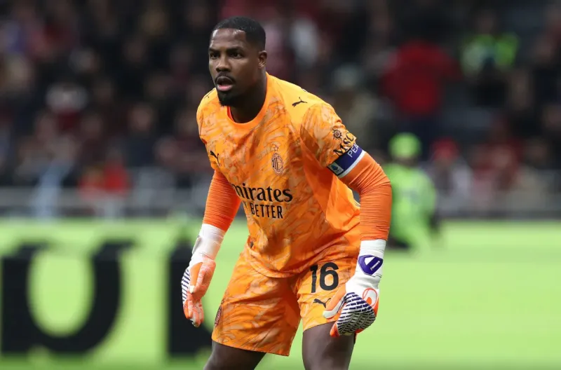Maignan Transfer Decision Delayed: Clubs Wait