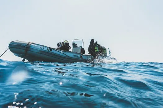 Maldives Search for 5 Missing Italian Divers